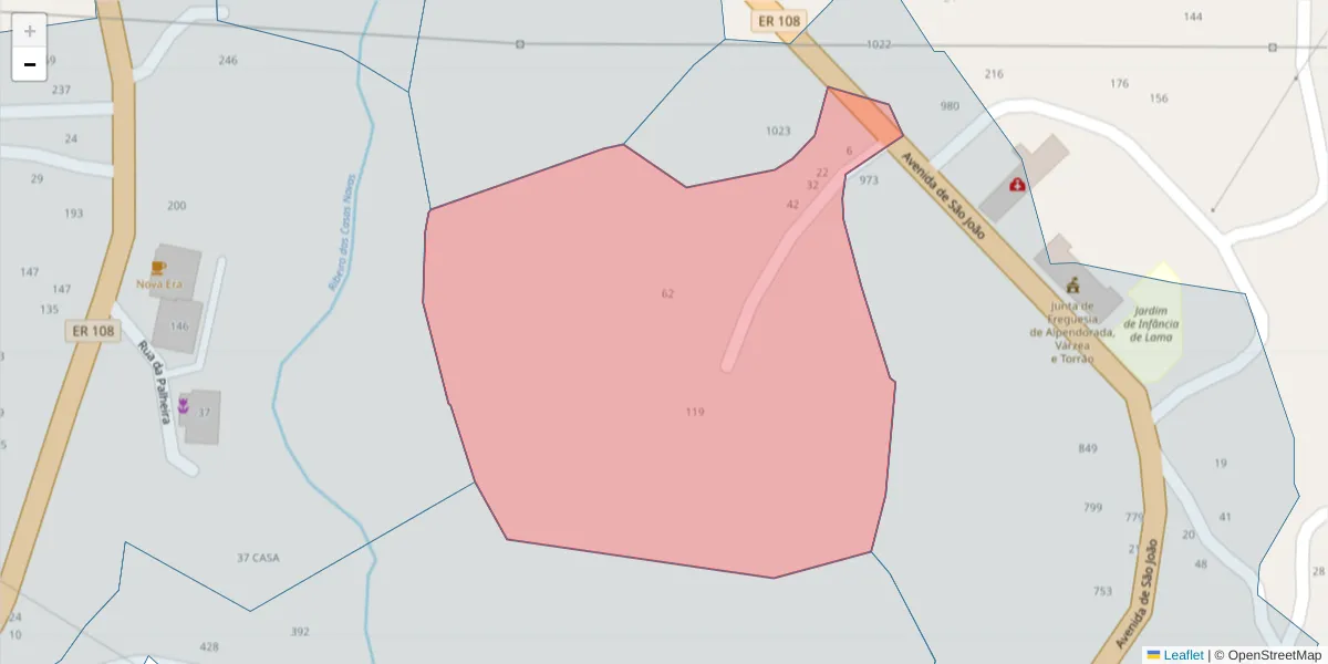 Mapa detalhado do código postal 4575-001 com limites, códigos postais vizinhos e agências dos correios